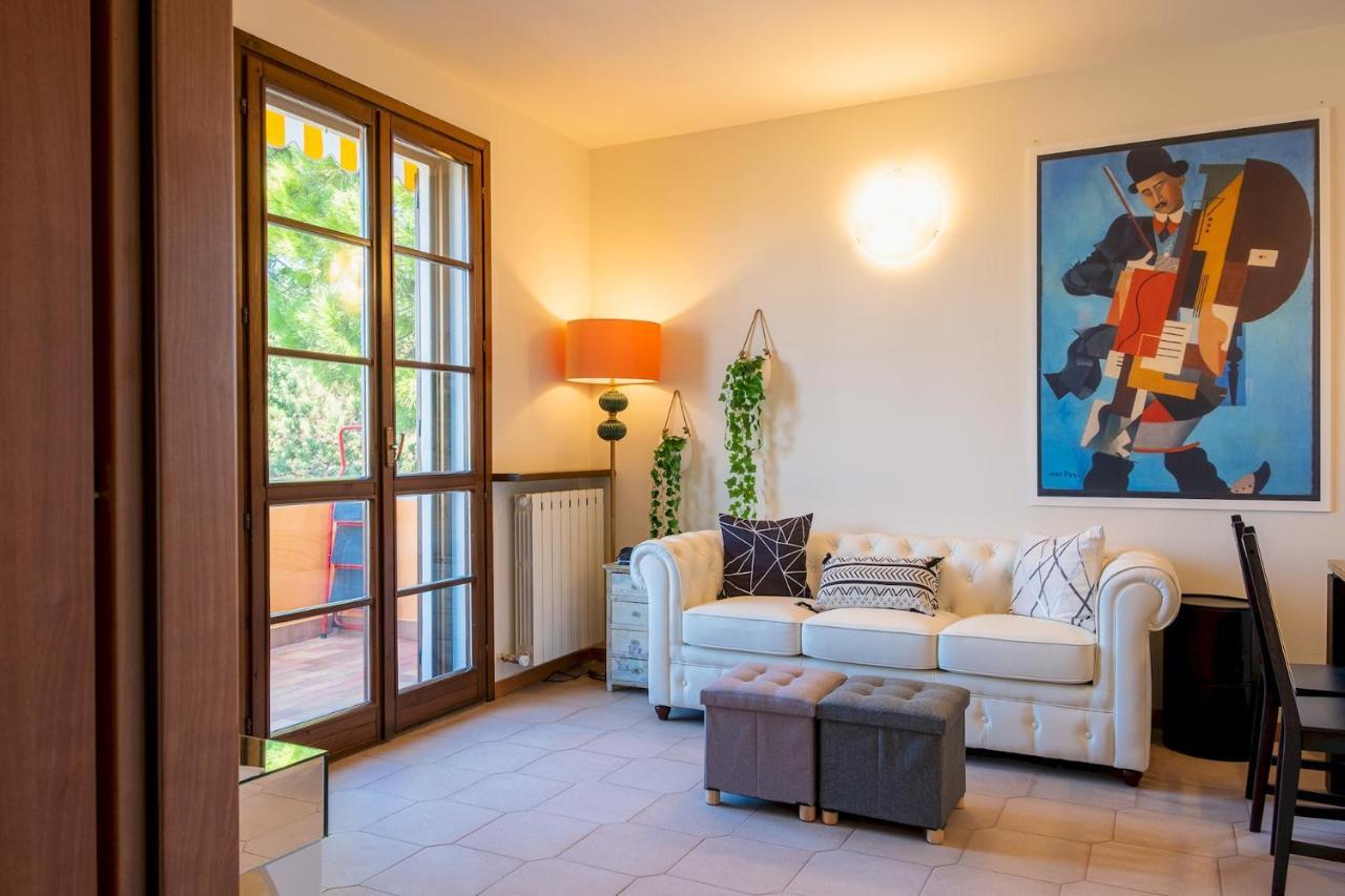 דירות סירמיונה La Casa Sul Porto - Italian Homing מראה חיצוני תמונה