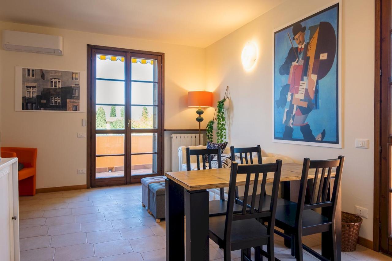 דירות סירמיונה La Casa Sul Porto - Italian Homing מראה חיצוני תמונה